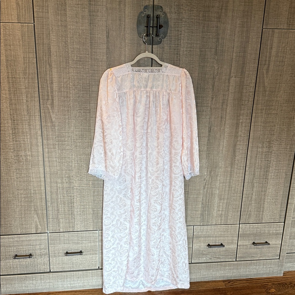 Dior Soft Pink Lace Robe - Picture 6 of 12